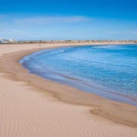 Vacansis Habitaciones De Hostal A Primera Linea De Playa En 쿠엘라 외부 사진