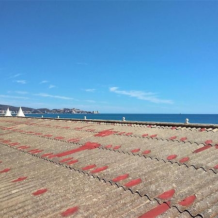 Vacansis Habitaciones De Hostal A Primera Linea De Playa En 쿠엘라 외부 사진