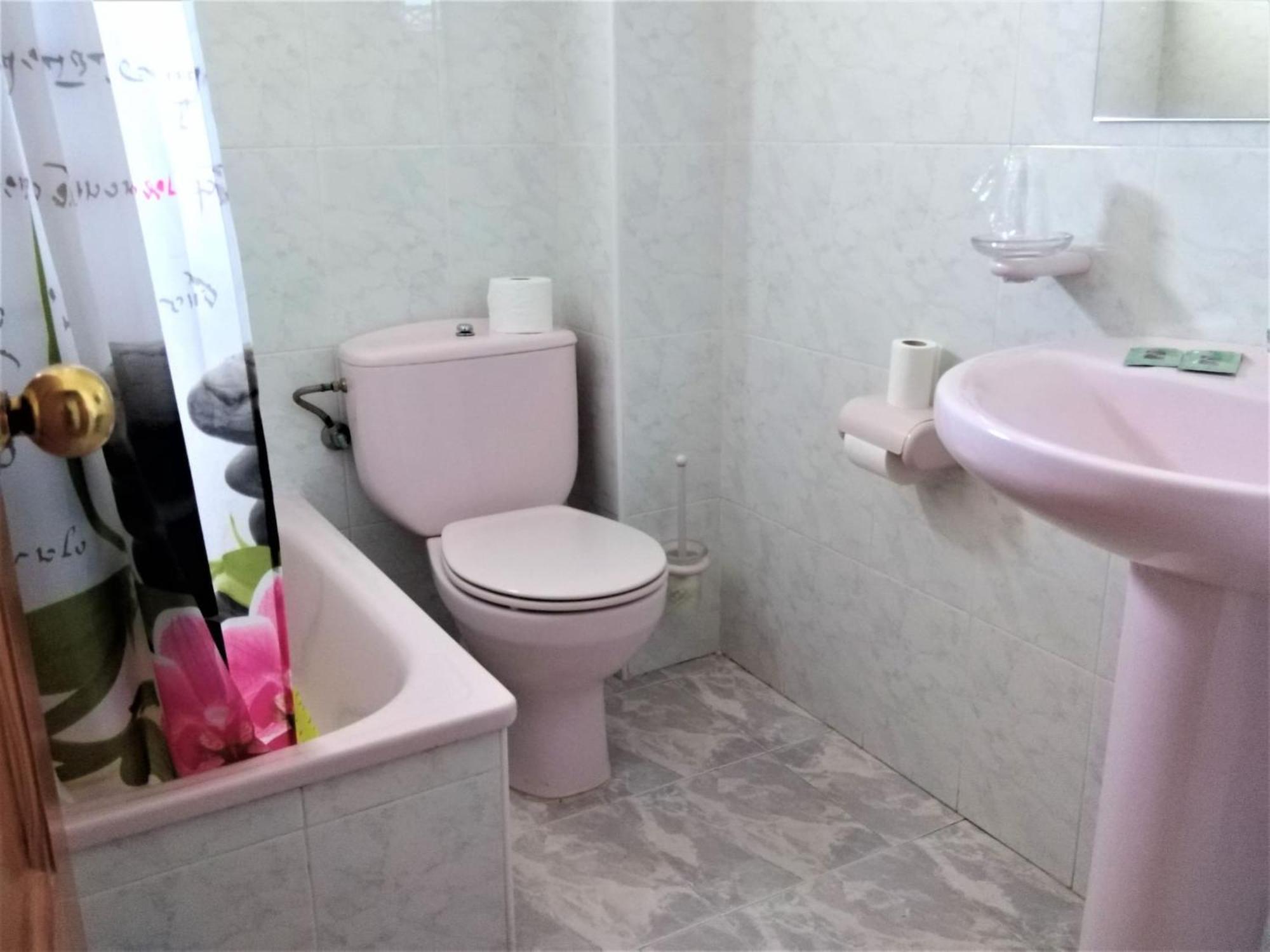 Vacansis Habitaciones De Hostal A Primera Linea De Playa En 쿠엘라 외부 사진